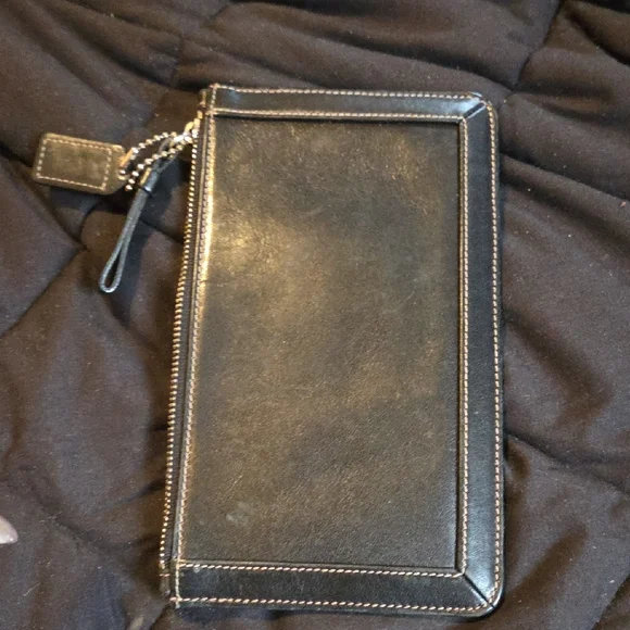 Coach Black Leather Womem Cometic Wallet - Picture 2 of 5